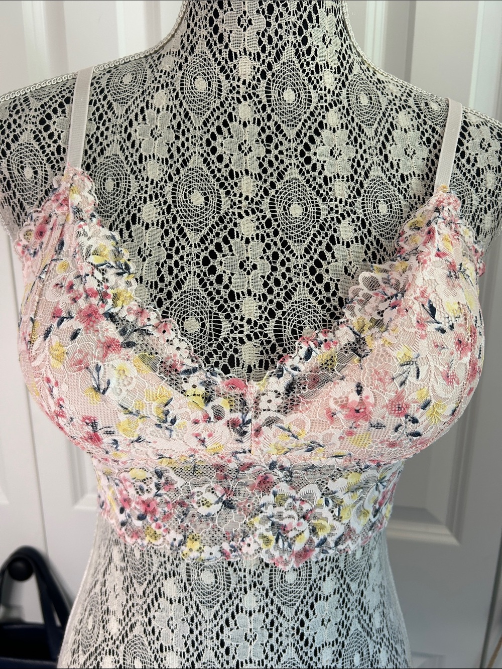 🌸Laura Ashley Sweetheart Floral Lace Comfort Bralette - Size Large